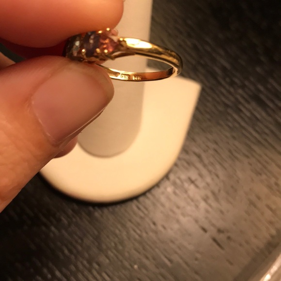 14k gold Gemstone ring size 6
